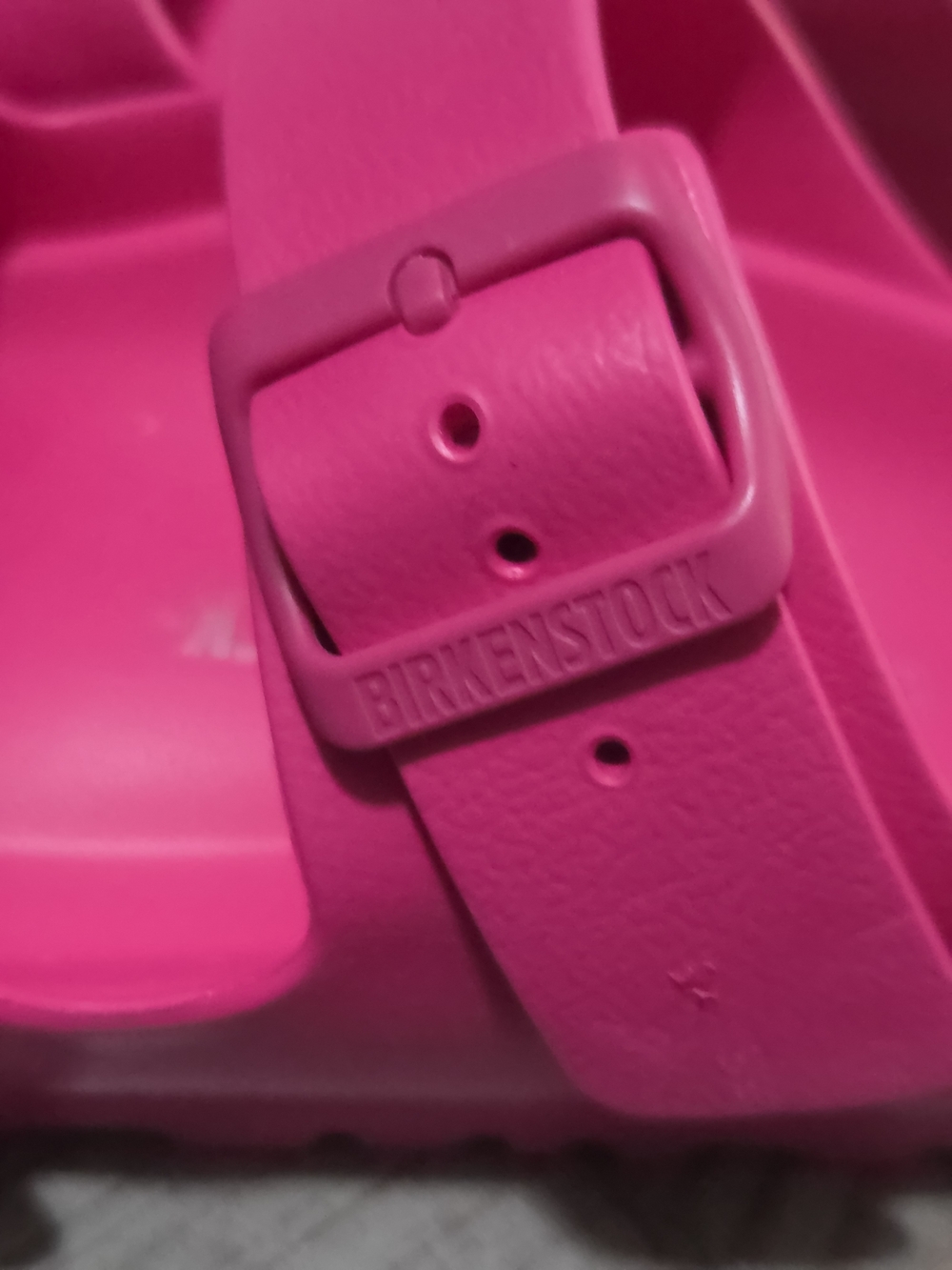 Birkenstock Hot Pink Dual-Strap Foam Slides - Picture 4 of 7